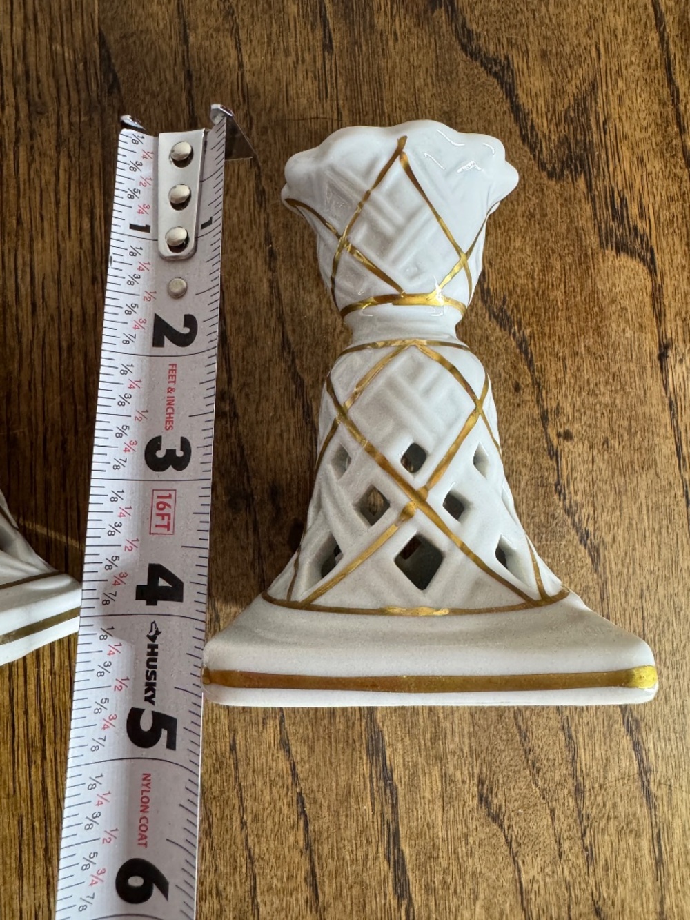 Vintage Lipper Mann Creations White Porcelain Candlestick Holders Set of 2 - Picture 7 of 11